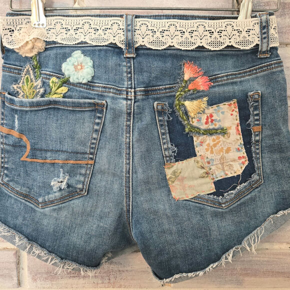 Upcycled Handmade Jean, Denim Cut-off Shorts‎ Embellished floral lace Size 6 AEO - Picture 2 of 8